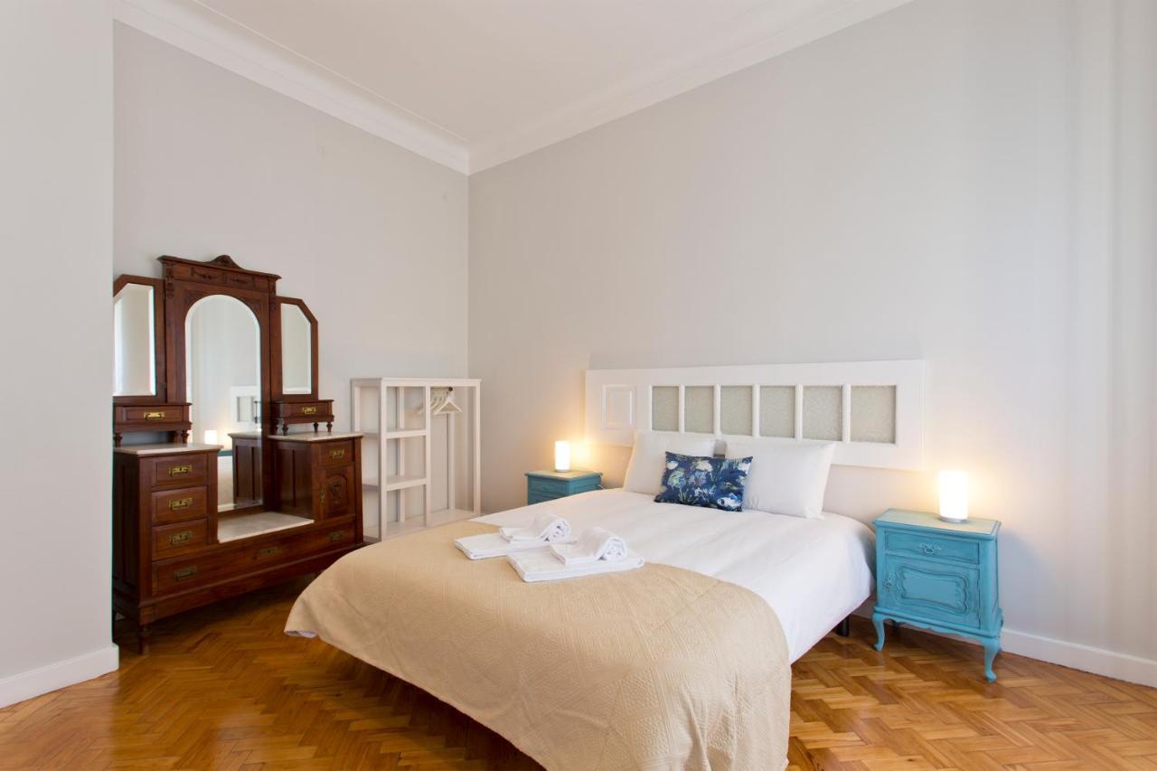 Orm Catedral & Sao Bento & Luiz Apartments Porto Bagian luar foto